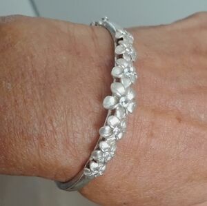 Solid Sterling Silver Hawaiian Plumeria Bracelet w/ Cubic Zirconia